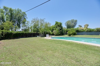 325 W Loma Ln, Phoenix, AZ 85021