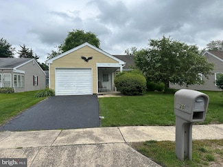 38 Narberth Place, Southampton, NJ 08088