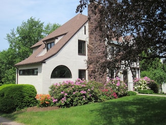 261 S Prospect St, Burlington, VT 05401