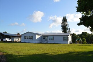 174 N Brooks Cir, Oak Hill, FL 32759
