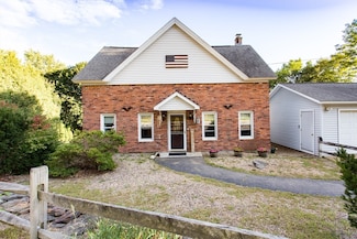 106 Church St, Hardwick, MA 01082