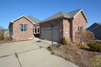171 Cardinal Ln, Fall River, WI 53932