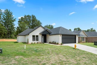115 Village Place, Wake Village, TX 75501