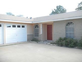 112 King Charles Place, Del Rio, TX 78840