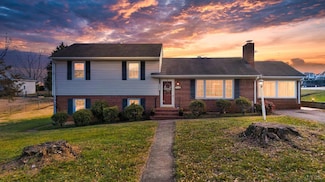 724 Hayes Dr, Lynchburg, VA 24502