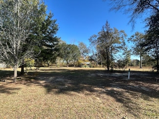 816 N Broad St, Cowarts, AL 36321