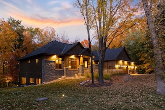 20060 Vine St, Excelsior, MN 55331