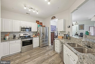 2506 Amber Orchard Ct W Unit 201, Odenton, MD 21113