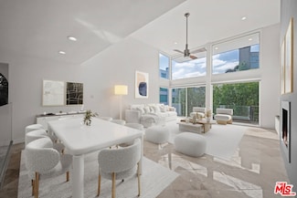 29 Yawl St Unit B, Marina Del Rey, CA 90292