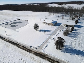 4239 S Kinsey Rd, Warsaw, IN 46580