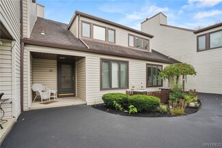 109 Old Meadow Dr, East Amherst, NY 14051