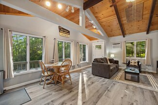 4 Saint Moritz Dr, Madison, NH 03849