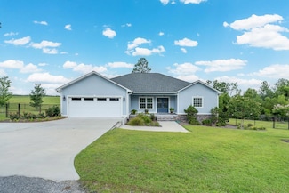 38 Arbor Dr, Douglas, GA 31535