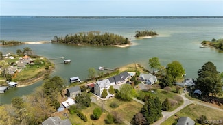 1667 Locust Grove Rd, Topping, VA 23169