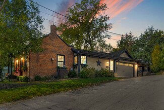 213 S Hickory St, Galena, IL 61036