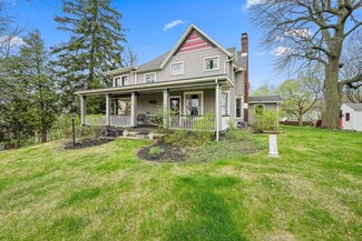 1304 S Ironwood Dr, Mishawaka, IN 46544