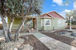 1085 E Academy Ave, Tulare, CA 93274