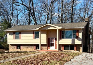 575 Hilltop Dr, Staunton, VA 24401