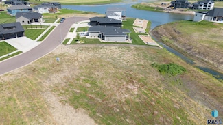 2700 N Pickerel Cir, Tea, SD 57064