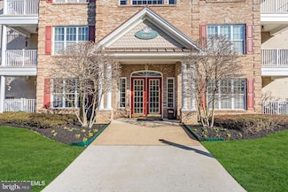 329 Sophee Ln Unit 329, Lakewood, NJ 08701