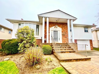 734 Golf Dr, Valley Stream, NY 11581