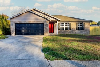 5222 Arches Dr, Newburgh, IN 47630