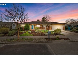 14151 NE Fremont St, Portland, OR 97230