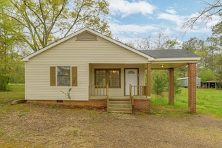 569 Simpson Highway 149, Magee, MS 39111