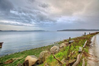 9396 SE Cornell Rd, Port Orchard, WA 98366