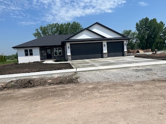 422 Pauls Place, Oshkosh, WI 54904