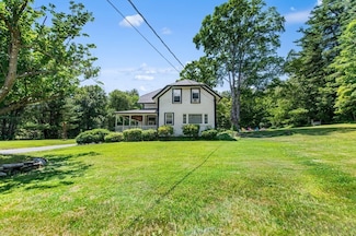 67 Main St, Atkinson, NH 03811