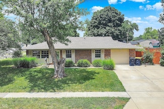 1450 Biloxi Ln, Beech Grove, IN 46107