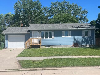 1307 14th Ave, Kearney, NE 68845