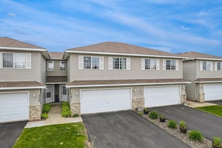 2141 Cleveland Ln S, Cambridge, MN 55008