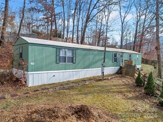 120 Red Rd, Swannanoa, NC 28778
