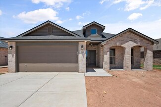 902 E 32nd St, Wolfforth, TX 79382