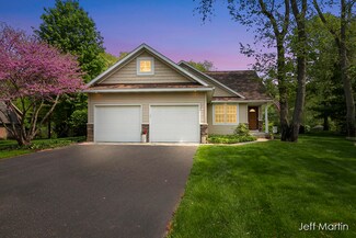 8653 Lilly Ridge Dr SE Unit 7, Alto, MI 49302