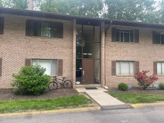 5079 Sanlin Dr, Coraopolis, PA 15108