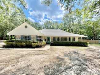 6016 Angler Dr, Picayune, MS 39466