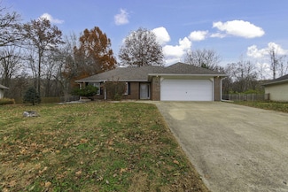 811 Boulder Dr, Columbia, MO 65201