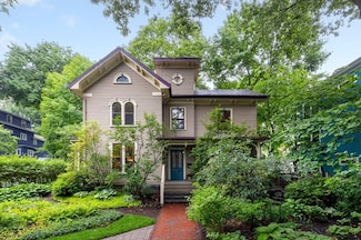 195 Chestnut Ave, Jamaica Plain, MA 02130