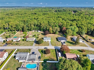 100 Furey Ave, Tiverton, RI 02878