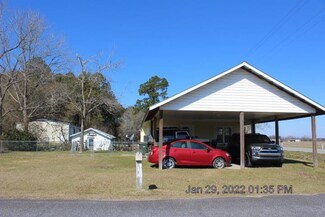 8 Mendes Plum Rd, Glennville, GA 30427
