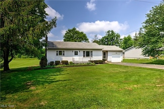1544 S Stateline Rd, Masury, OH 44438