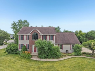 210 Red Fox Dr, Johnson Creek, WI 53038