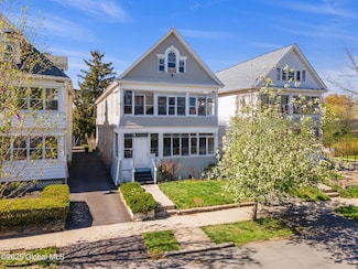 35 Summit Ave, Albany, NY 12209