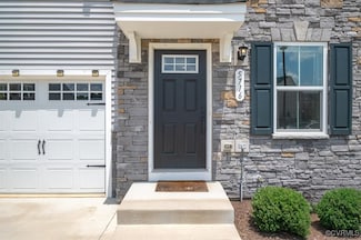 5716 Addison Gate Dr, North Chesterfield, VA 23234