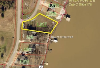 24 Shoreline Dr, Muscle Shoals, AL 35661