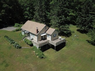 25 Walnut St, Middleboro, MA 02346