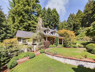812 Diamond Dr, Arcata, CA 95521